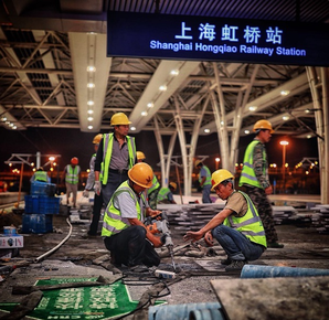 迎接進(jìn)博會(huì)，虹橋火車(chē)站站容大“升級(jí)”